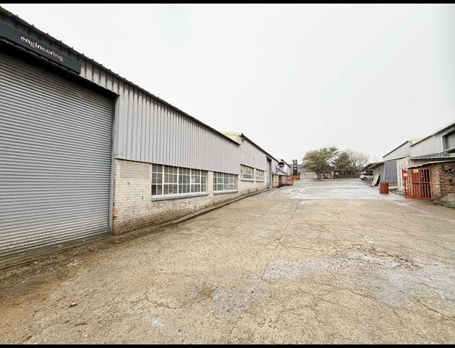 4,630M² WAREHOUSE TO LET IN WADEVILLE